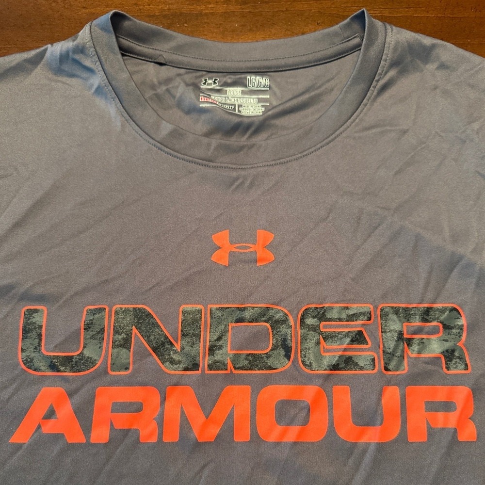 Under Armour T-Shirt Mens LG Grey Excellent HeatGear Loose Fit Graphic Logo
